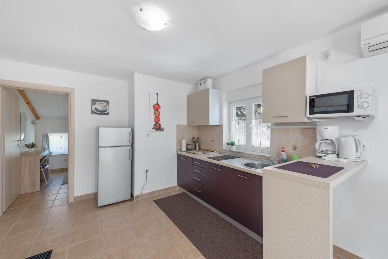 Apartments Joni Cikat Mali Lošinj Esterno foto