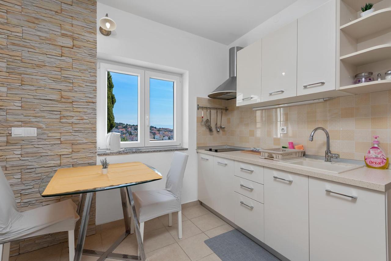 Apartments Joni Cikat Mali Lošinj Esterno foto